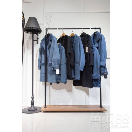 女裝尾貨批發(fā)與折扣加盟代理指南 機(jī)遇與渠道解析