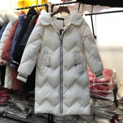 山東中老年女裝冬季加厚棉衣批發(fā)市場(chǎng)全攻略 助您開啟擺地?cái)偡b生意
